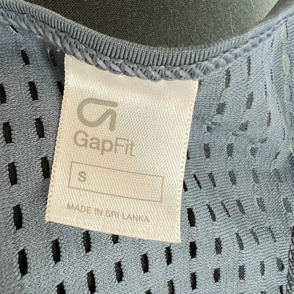 GAP Fit Blue Sleeveless Scoop Neck Tech Mesh Racer Back Tank Top Size S Small